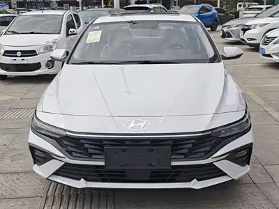 Hyundai Elantra 2023