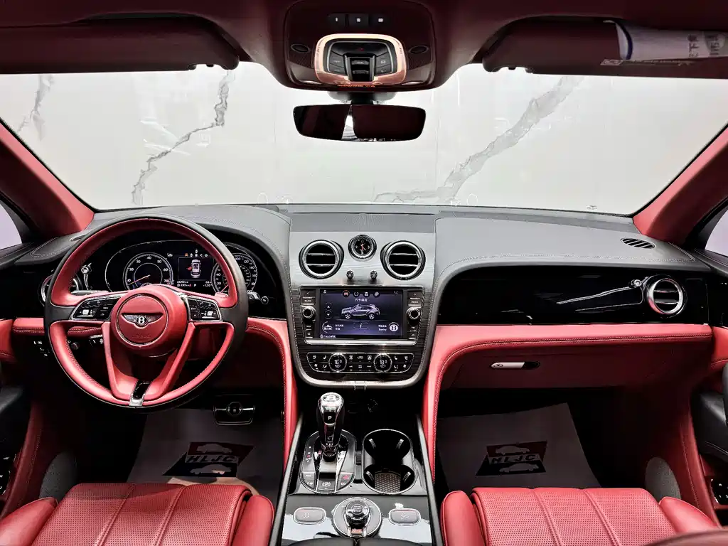Bentley Bentayga 2019 — фото 6