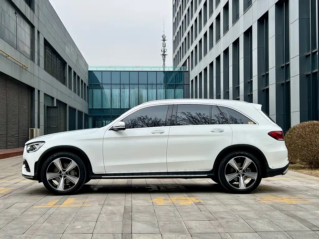 Mercedes-Benz GLC 2022 — фото 9