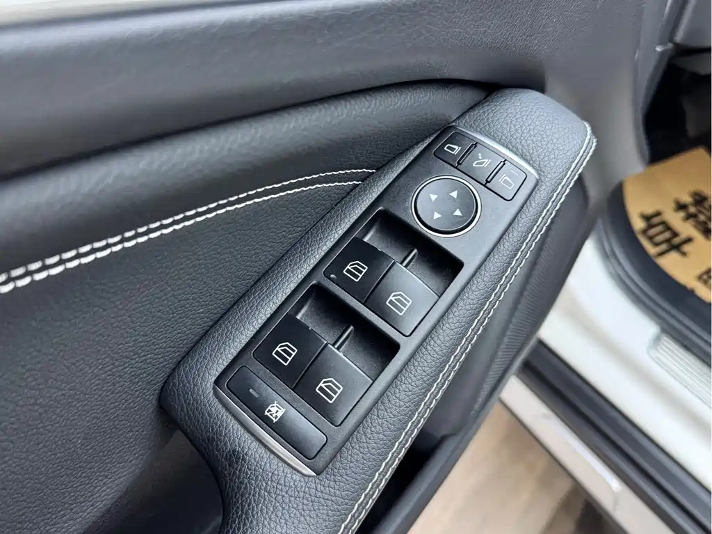 Mercedes-Benz GLA 2017 — фото 12