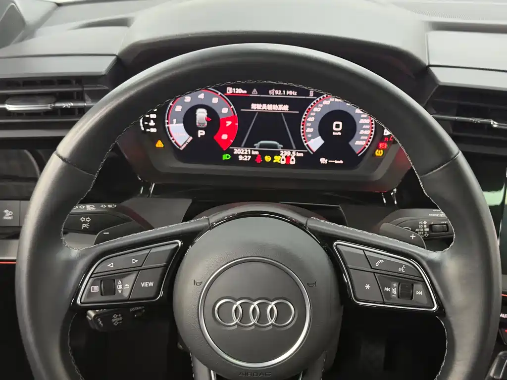 Audi A3 2023 — фото 19