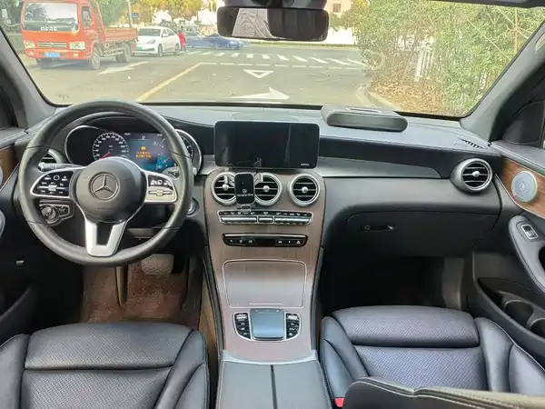 Mercedes-Benz GLC 2020