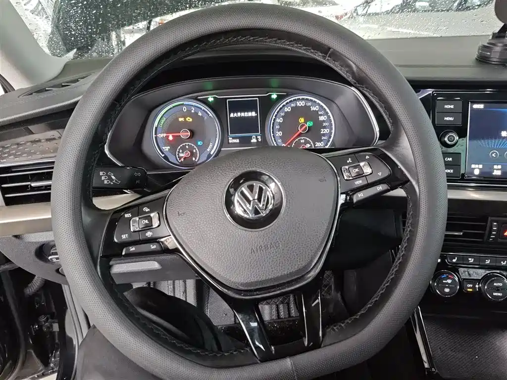 Volkswagen Passat PHEV 2019 — фото 11