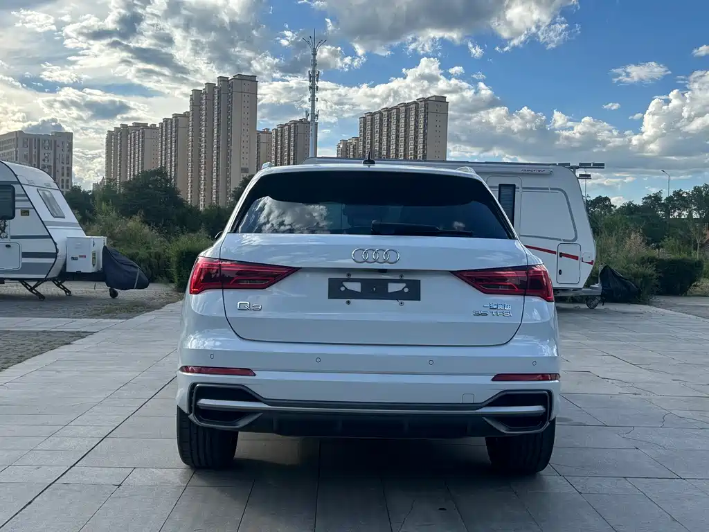 Audi Q3 2023 — фото 6