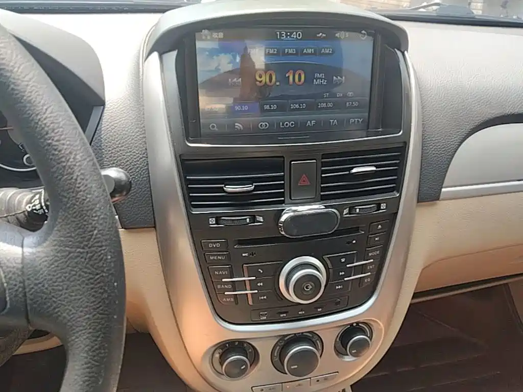 Buick Excelle 2015 — фото 13