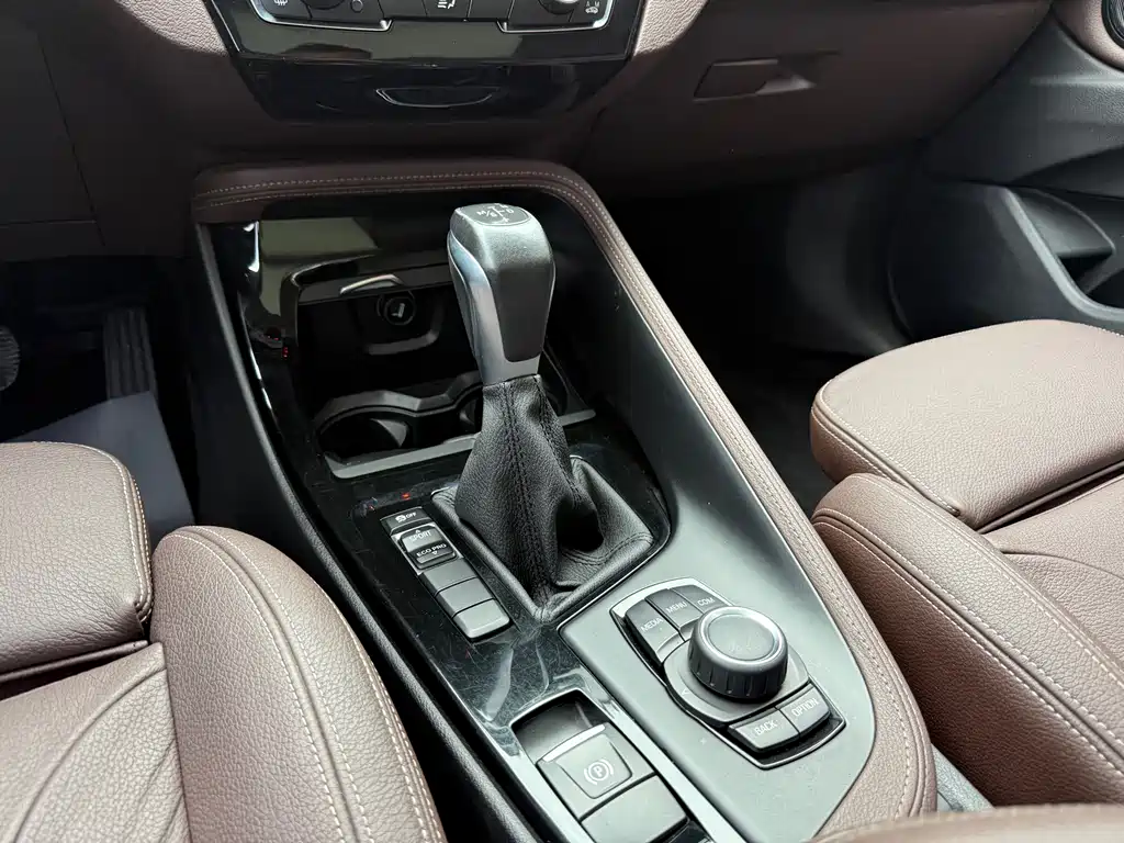 BMW X1 2018 — фото 14