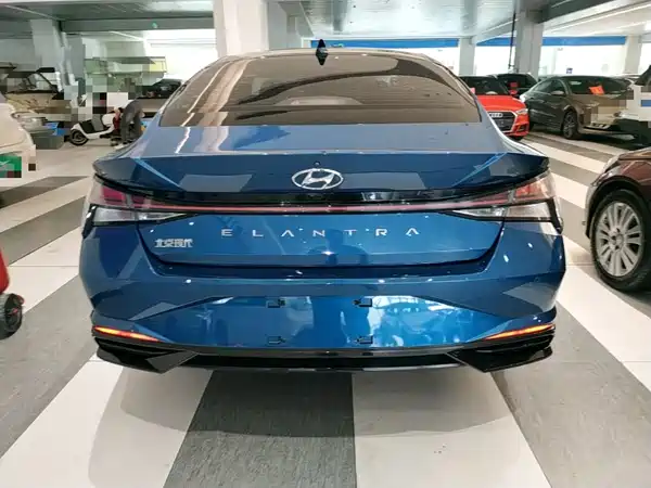Hyundai Elantra 2021