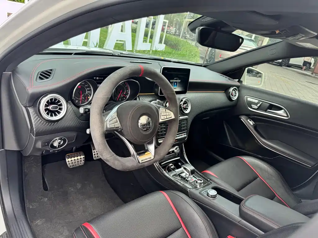 Mercedes-Benz A-Class AMG 2016 — фото 9