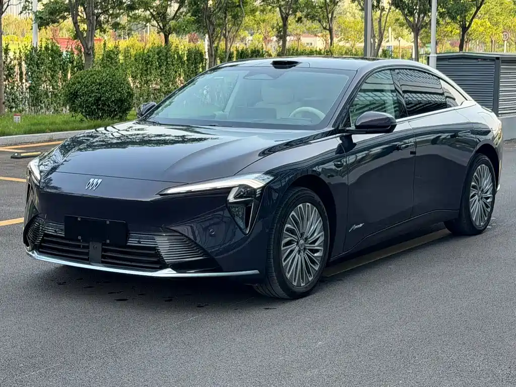 Buick Zhijing L7 2025 — фото 1