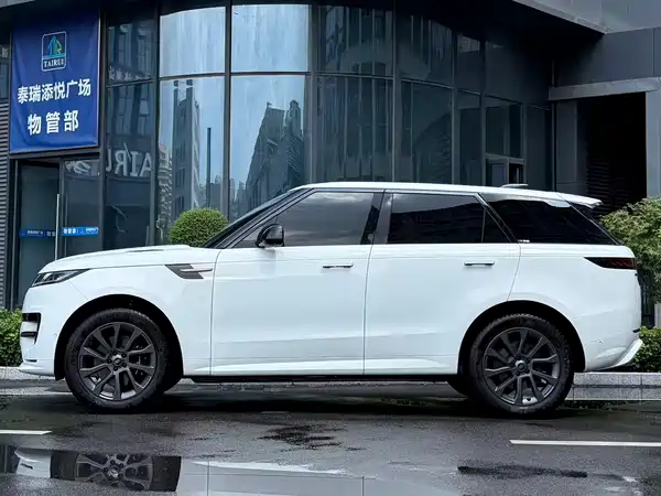 Land Rover Range Rover Sport 2024