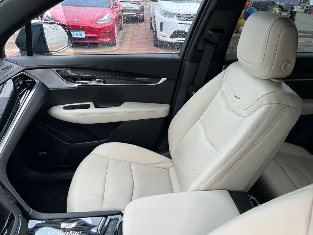 Cadillac XT6 2020 — фото 10