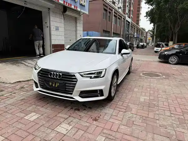 Audi A4L 2019