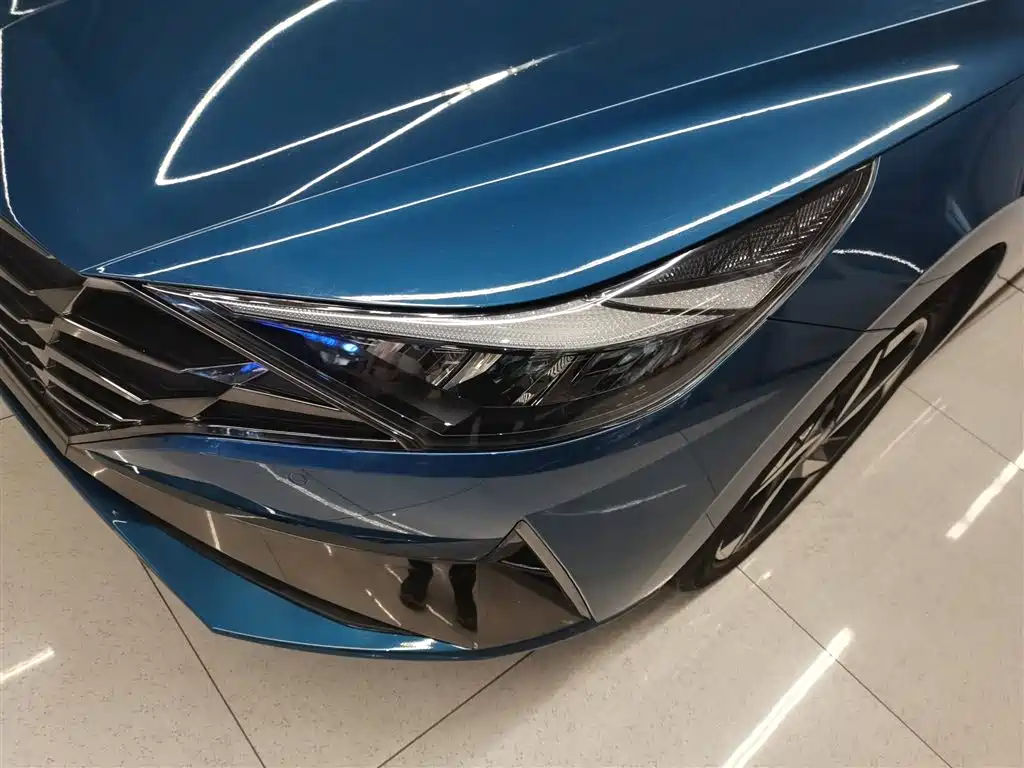 Hyundai Elantra 2021 — фото 24
