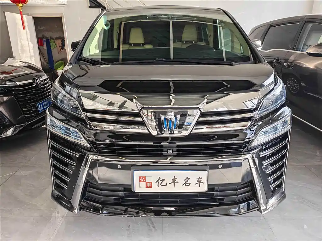 Toyota Vellfire 2022 — фото 2