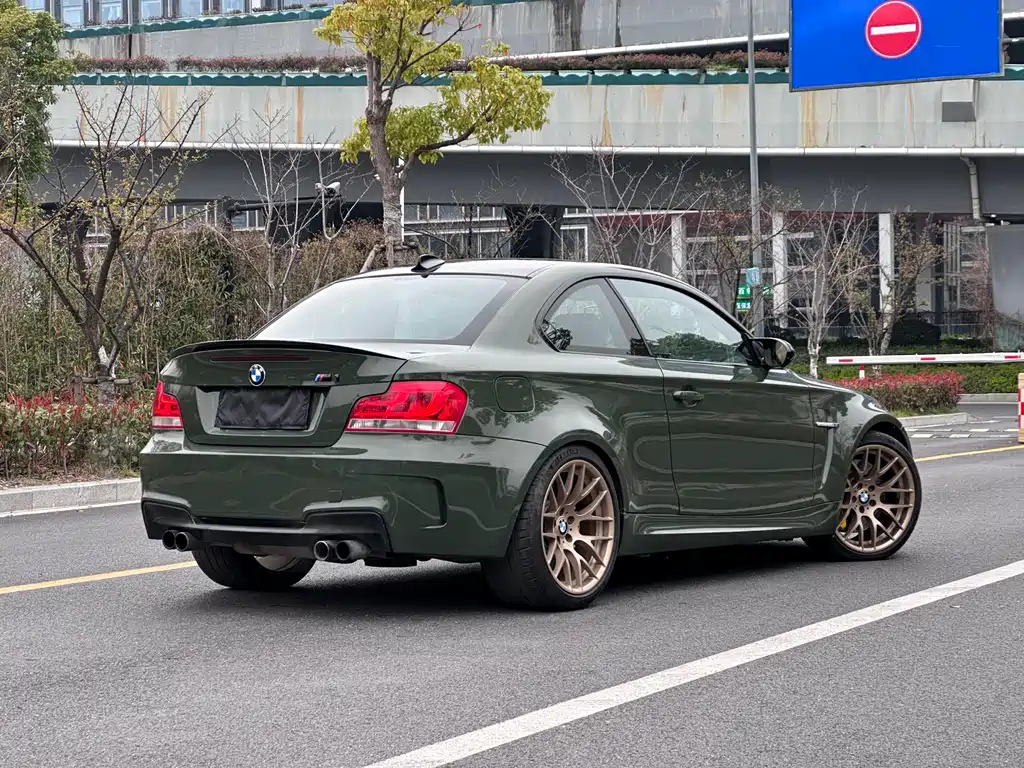 BMW 1 Series M 2012 — фото 19