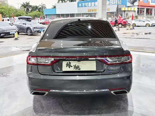 Lincoln Continental 2017