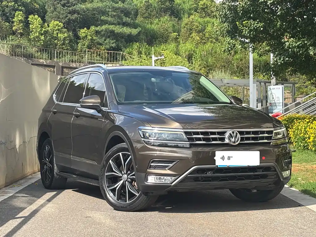 Volkswagen Tiguan L 2017 — фото 3