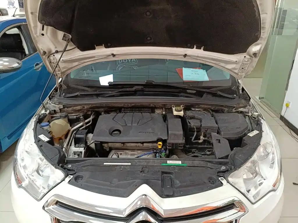 Citroën C4L 2016 — фото 20