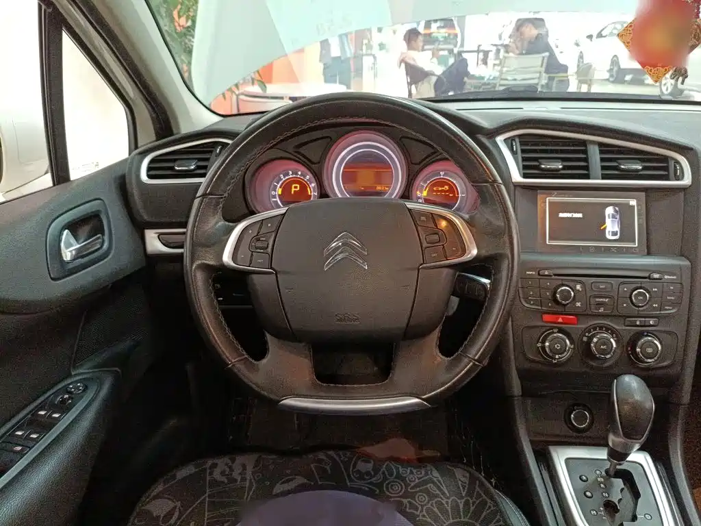 Citroën C4L 2016 — фото 11