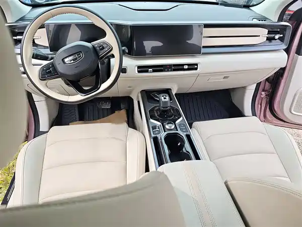Geely ICON 2023