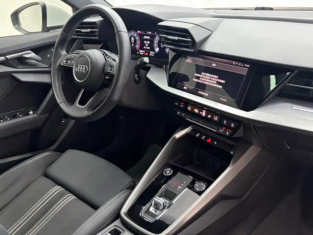 Audi A3 2023 — фото 20