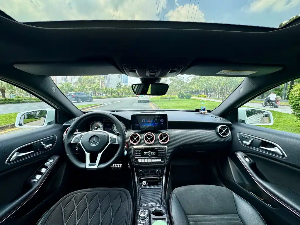 Mercedes-Benz A-Class 2015 — фото 13