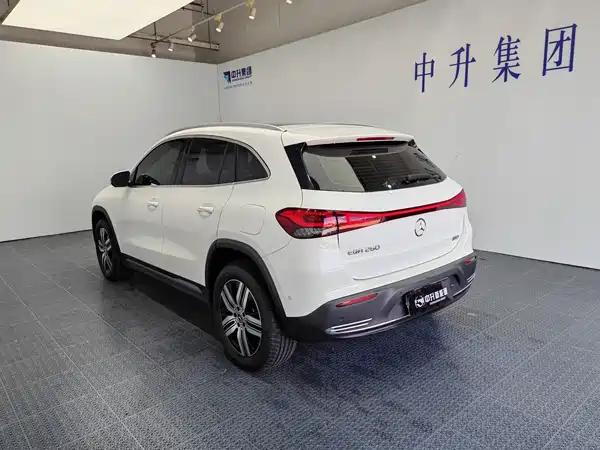 Mercedes-Benz EQA 2023