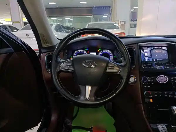 Infiniti QX50 2015