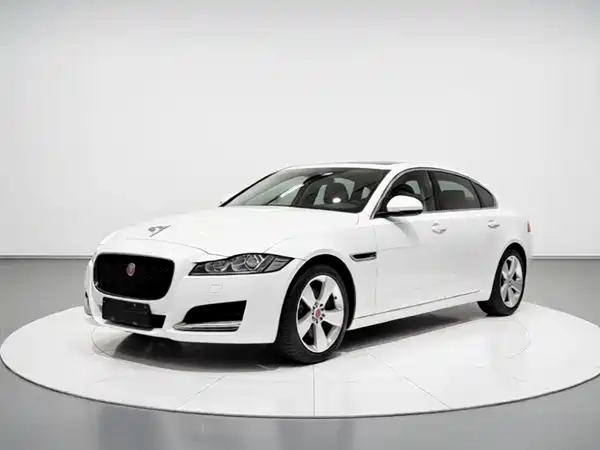 Jaguar XFL 2020