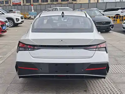 Hyundai Elantra 2023