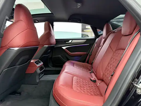 Audi A7L 2024