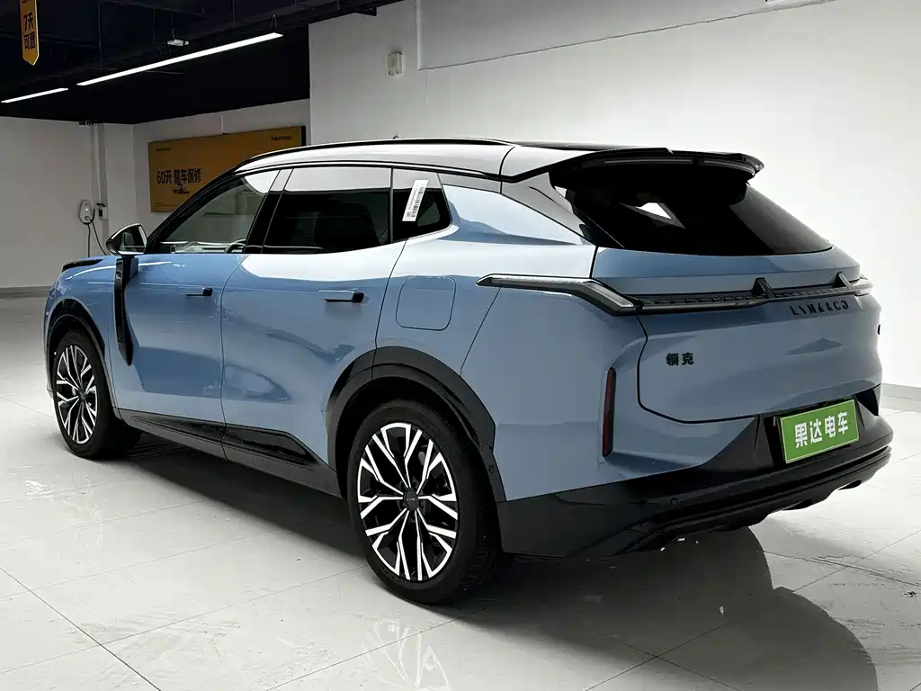 Lynk & Co 08 EM-P 2025 — фото 7