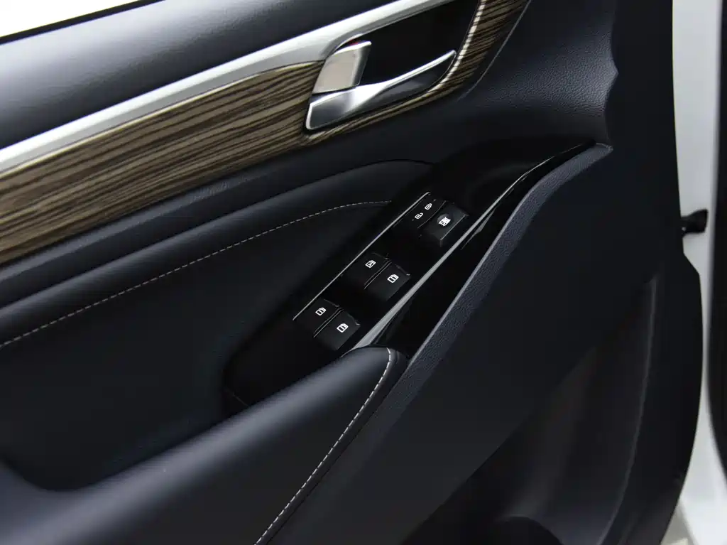 GAC Motor Trumpchi M8 2024 — фото 10