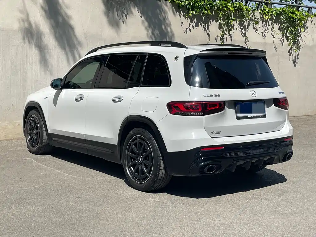 Mercedes-Benz GLB AMG 2023 — фото 4