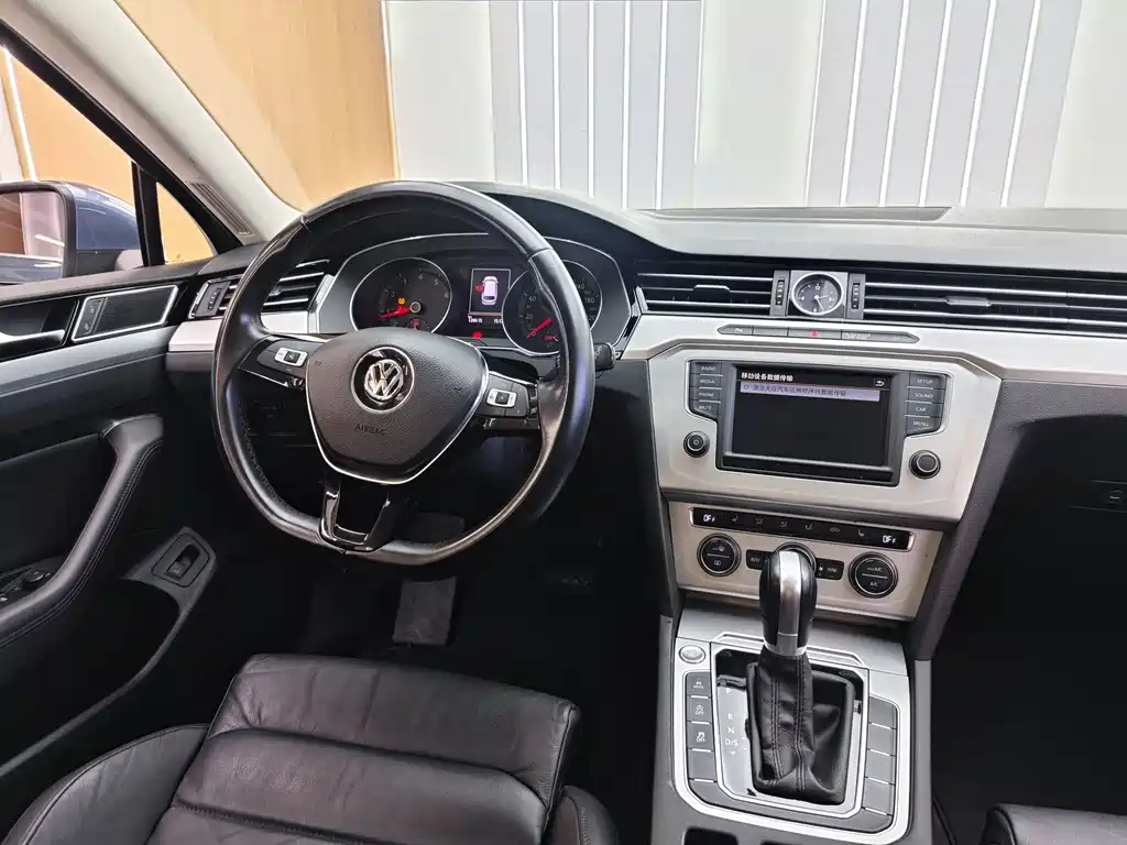 Volkswagen Viloran 2017 — фото 12