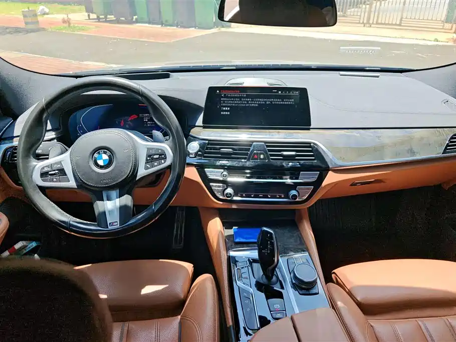 BMW 6 Series GT 2020 — фото 12