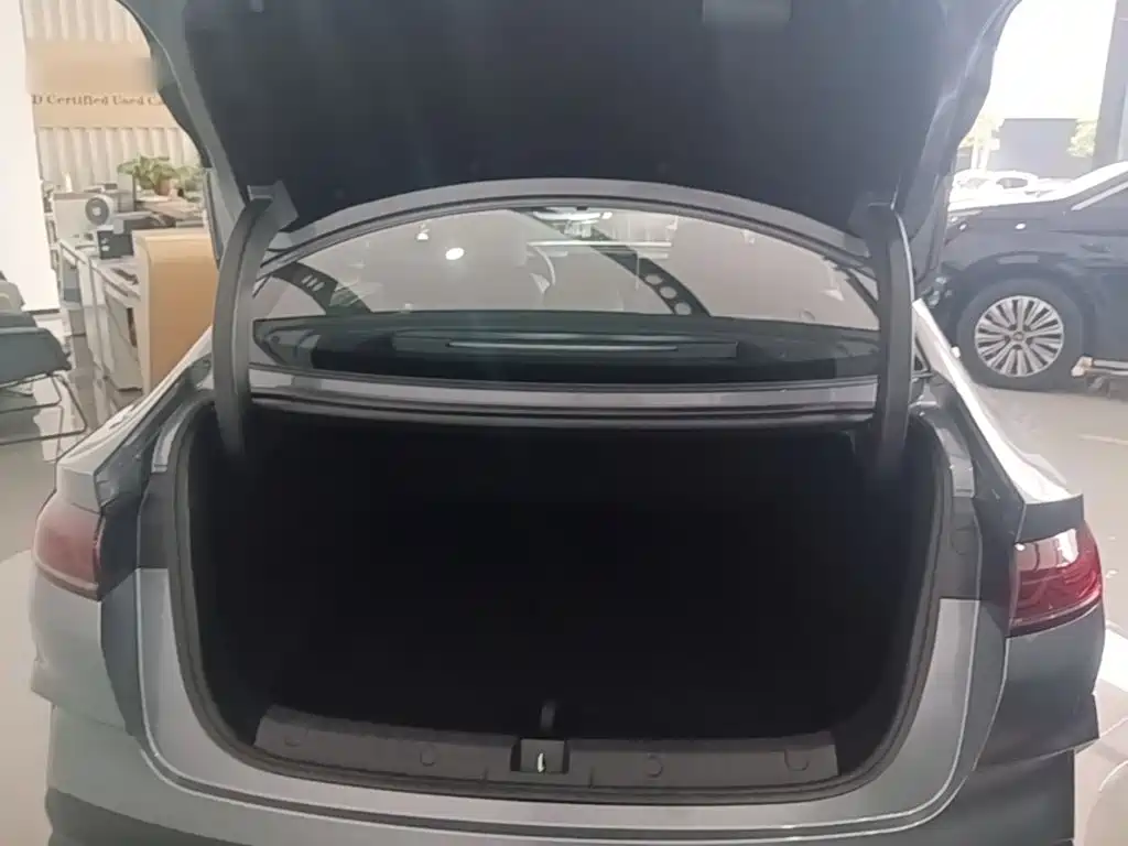 BYD Qin L 2025 — фото 15