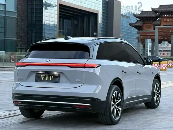 NIO ES6 2025