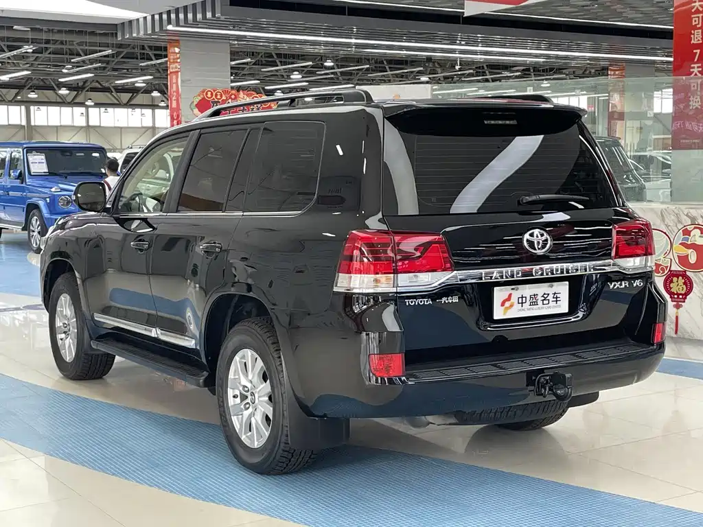 Toyota Land Cruiser 2016 — фото 36