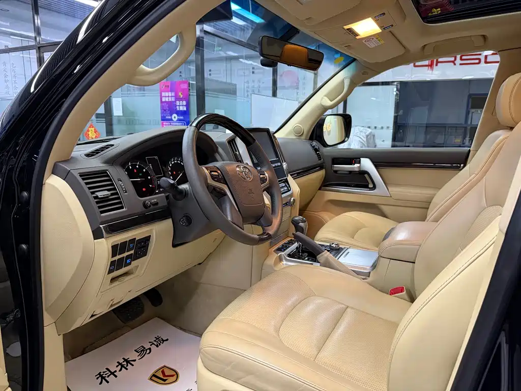 Toyota Land Cruiser 2016 — фото 23