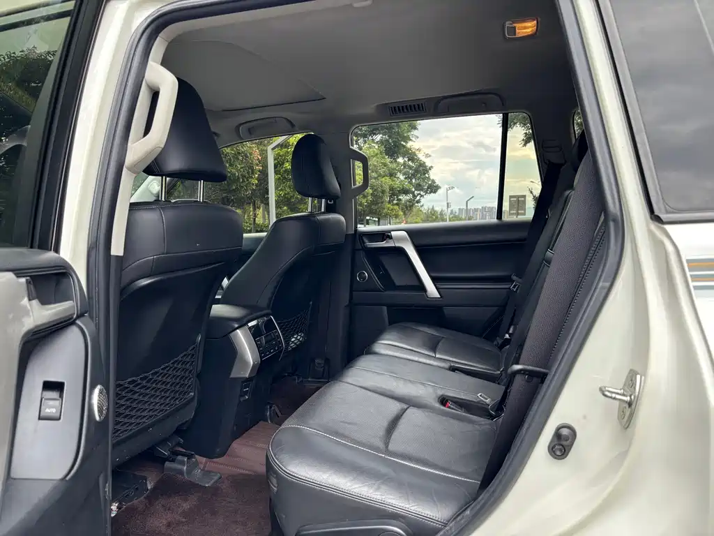 Toyota Prado 2019 — фото 10