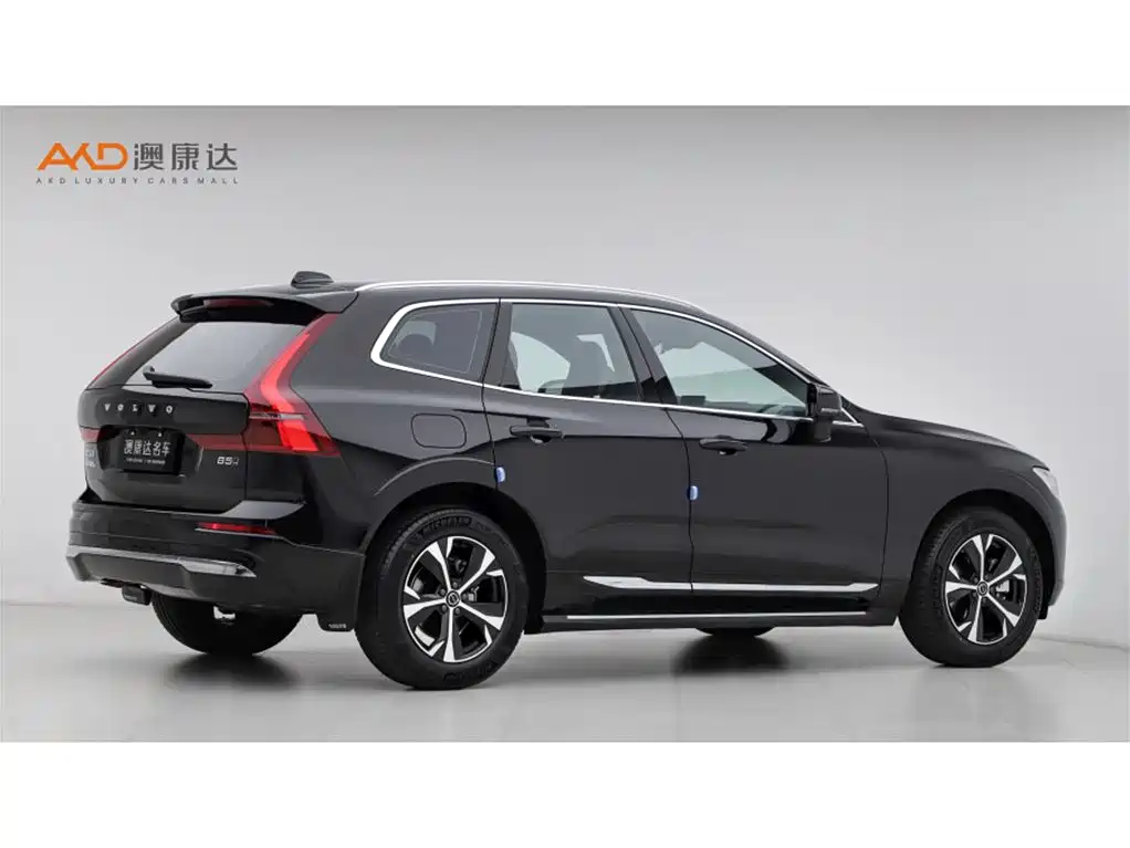 Volvo XC60 2025 — фото 3