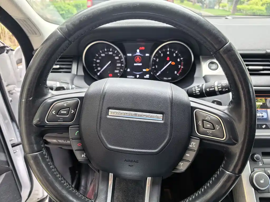 Land Rover Evoque 2018 — фото 11