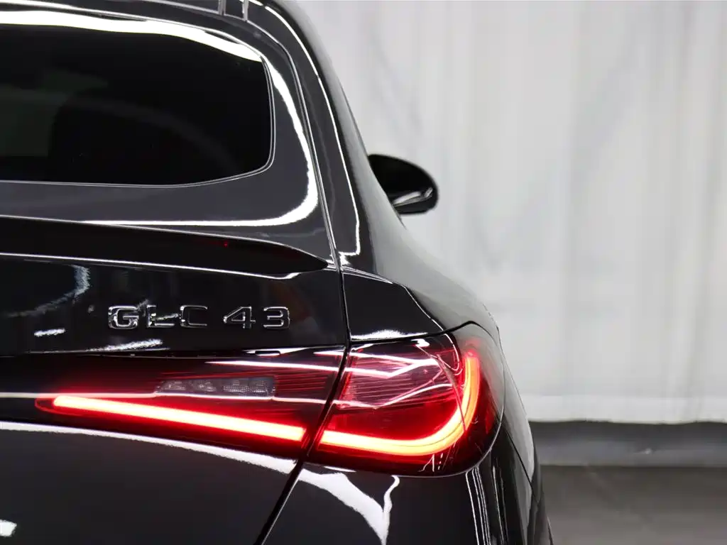 Mercedes-Benz GLC Coupe AMG 2025 — фото 24
