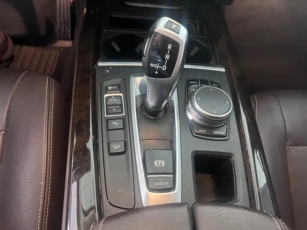 BMW X5 2018 — фото 12