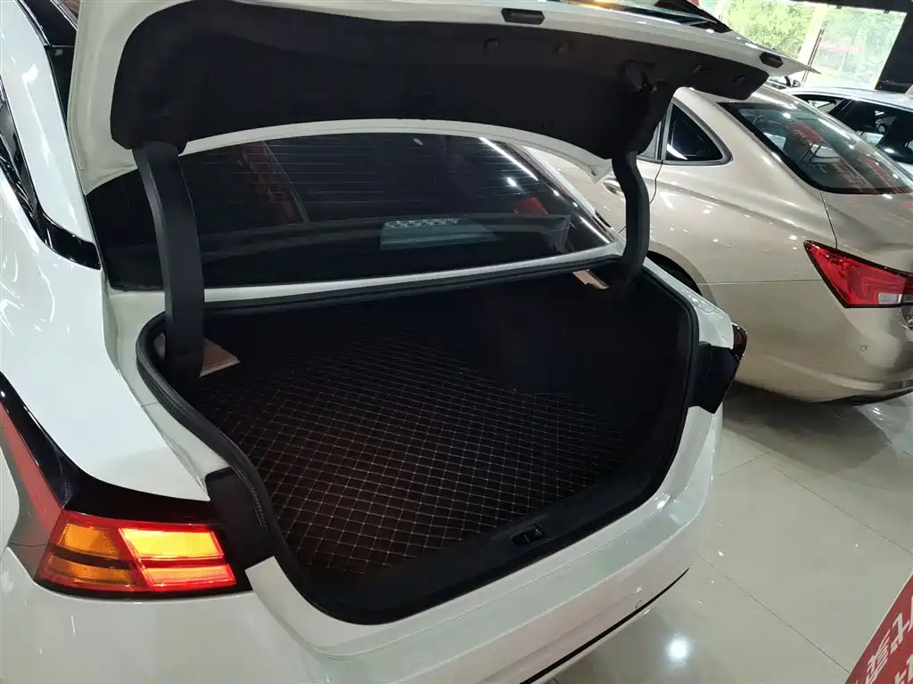 Nissan Teana 2023 — фото 18