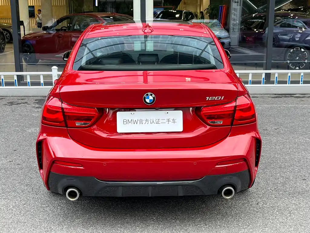 BMW 1 Series 2021