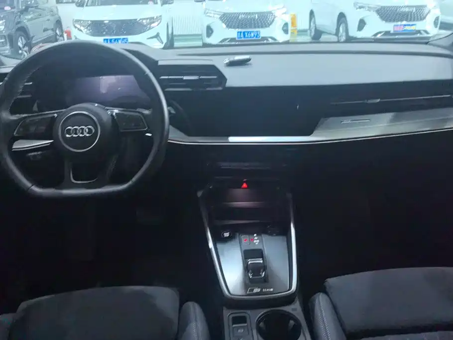 Audi A3 2024 — фото 12