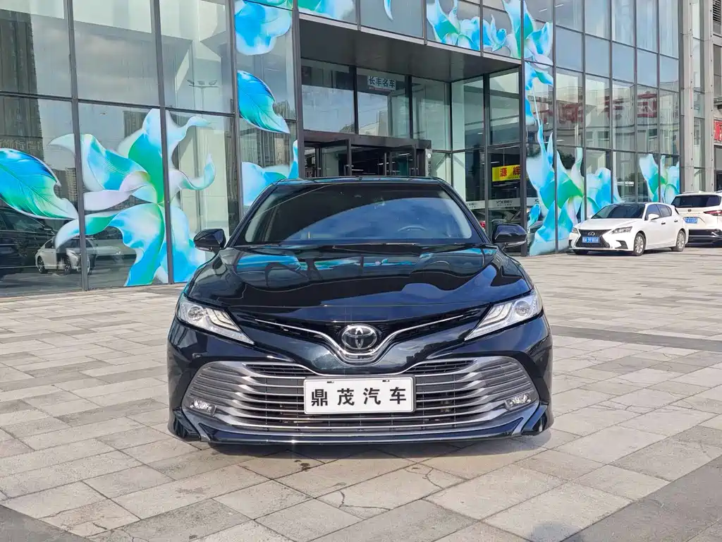 Toyota Camry 2020 — фото 2