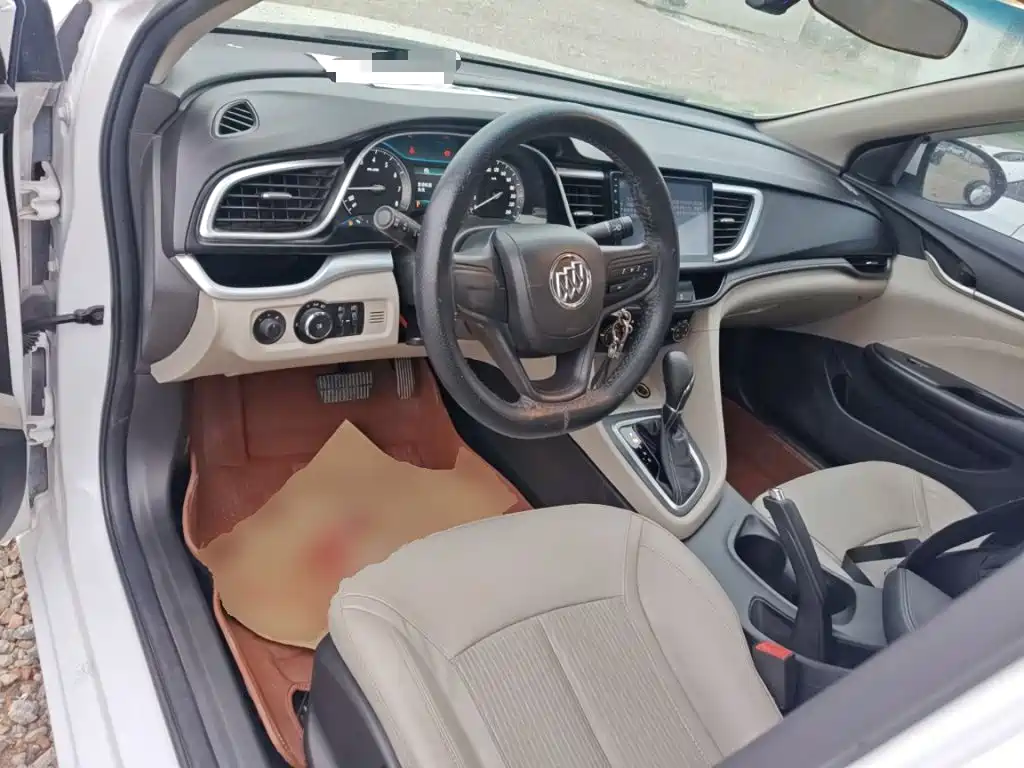 Buick Excelle 2017 — фото 10